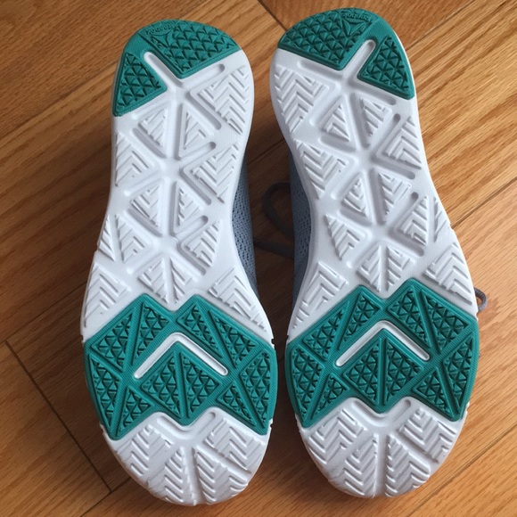 Reebok Flexile Shoes - Sz 6 - BNWOT - Picture 4 of 6